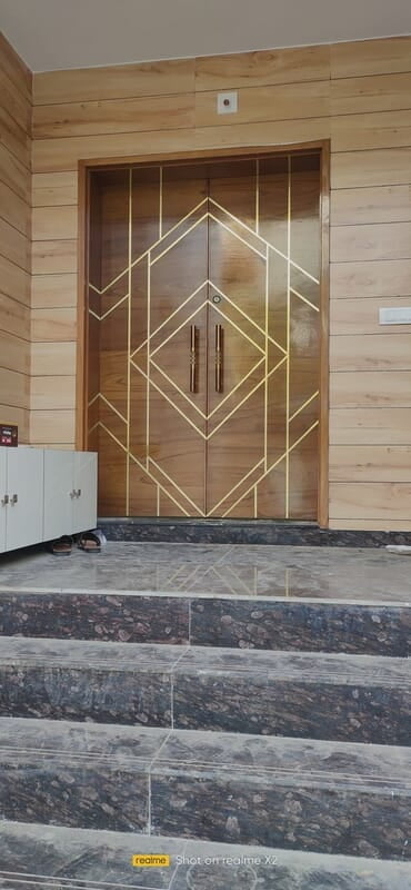 Elegant HDHMR Profile Double Door with Deco Paint and Gold Accents Elegant HDHMR Profile Double Door with Deco Paint and Gold Accents